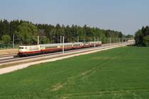 103 184 mit TEE 9 vor Althegnenberg (05.05.2011)