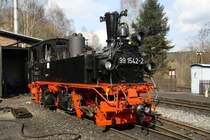 99 542 noch ohne Domverkleidung, am 02.04.2011 vor dem Jhstdter Heizhaus. 

