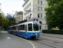 VBZ - Tram Be 4/6 2074 unterwegs auf der Linie 9 in der Stadt Z�rich am 10.06.2011
