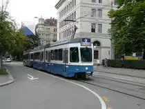 VBZ - Tram Be 4/6 2086 unterwegs auf der Linie 9 in der Stadt Z�rich am 10.06.2011