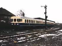 624 640-9, 924 420-3, 624 602-9 mit Nahverkehrszug 7075 Gronau-M�nster auf Bahnhof Gronau am 3-1-1995. Bild und scan: Date Jan de Vries.