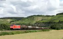 152 001-4 mit einem gemischten G�terzug bei Himmelstadt 24.6.11