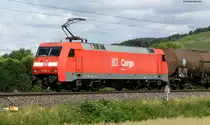 152 001-4 mit einem gemischten G�terzug bei Himmelstadt 24.6.11