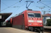 101 078 f�hrt zusammen mit einer 120er und 1116er durch Stuttgart Untert�rkheim (16.07.2011)