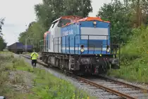203 163-1 der NBE Rail rangiert in Kerkrade/Haanrade (NL) mit
dem T�glichen M�llzug