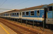 M�V H-START 50 55 21-55 014-3 Byee im R 8725 nach Budapest-Deli pu, im Bf Si�fok; 31.05.2011