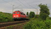 DB 110 415-7 mit dem DPE 10447 „Arminia Fan-Express  von Darmstadt S�d nach Herford, bei Erbach (Rheingau). Der Zug brachte Fu�ballfans von Arminia Bielefeld zur�ck nach Hause; 13.08.2011