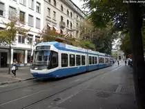 VBZ Nr. 3028 (Be 5/6 ''Cobra'') am 7.8.2011 in Z�rich, Bahnhofstrasse/HB auf der Linie 4, die aufgrund der Gleisbauarbeiten beim Central durch die Bahnhofstrasse, statt durch das Limmatquai geleitet wurde.
