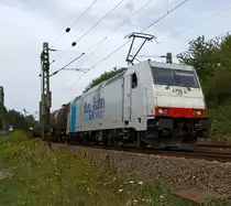 185 639-2 (Railpool) der Rurtalbahn Cargo mit einem Kesselwagenzug, f�hrt 11.08.2011 auf der rechten Rheinstrecke Richtung S�den, hier kurz vor  Unkel. Danke und einen sch�nen Gru� an dem TF zur�ck.