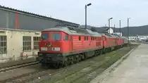 Drei Lokomotiven der BR 233 stehen im Saalfelder G�terbahnhof am 16.08.2011 abgestellt. Diese warten auf einen K�ufer oder auf die Verschrottung. 