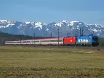 Das ist ein verbessertes Bild der Kyoto-Lok mit �EC 567 bei voller Fahrt in Richtung Bludenz. Am 19.3.2010. Lg 