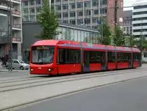 Chemnitz: Variobahn auf der Linie 522 nach Hauptbahnhof an der Haltestelle Zentrum Theaterplatz.(4.8.2011)