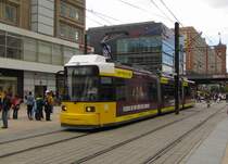 BVG 1024 als M 5 von Hackescher Markt (S) zur Zingster Str., auf dem Alexanderplatz in Berlin; 09.08.2011