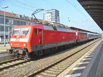 120 115-1 und 181 214-8 Mosel (kalt) stehen mit dem IC 2054 Frankfurt (Main) - Saarbr�cken am 22.08.2011 in Kaiserslautern Hbf