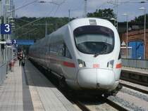 ICE-T 411 083  Oberursel  als ICE 1715 Binz-M�nchen,am 20.August 2011,in Bergen/R�gen.