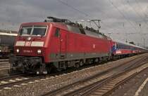 120 144 mit einem Sonderzug am 29.7.11 im Neuwider HBF. gesehen am 27.8.11