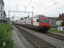 Swiss Walking Event Solothurn 2011; Extrazug 30032 (Z�rich HB-Solothurn-> dann weiter leer nach Biel, zum Abstellen) bei Durchfahrt in Solothurn West, 04.09.2011. Sei einigen Jahren verkehren planm�ssig keine IC Dostos mehr nach Solothurn.
