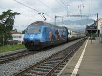 Swiss Walking Event Solothurn 2011; Extrazug 30032 (Z�rich HB-Solothurn-> dann weiter leer nach Biel, zum Abstellen) mit Re 460 076 bei Durchfahrt in Solothurn West, 04.09.2011. Sei einigen Jahren verkehren planm�ssig keine IC Dostos mehr nach Solothurn.