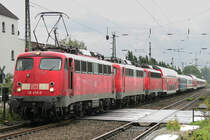Die 115 459-0 zieht den PbZ 2476 mit 115 114-1 & 110 441-3  von Frankfurt durch Meerbusch-Osterrath nach Dortmund am 04.09.2011