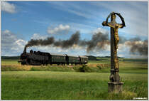 93.1420 mit Fotozug beim Kruzifix in Plei�ing, 24.6.2011
