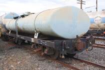 บ.ท.น.9 (บ.ท.น. =B.W.T./Bogie Water Tank Wagon) am 12.Juni 2011 in der Pak Chong Station. Der Wagen wurde 1953 von Kinki Sharyo in Osaka/Japan gebaut.