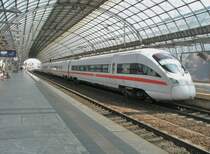 Hier 411 029-2  Kiel  als ICE1507 von Hamburg-Altona nach Leipzig Hbf., dieser Triebzug stand am 8.7.2011 in Berlin Spandau.