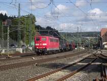 151 116-1 zieht am 6. September 2011 den FR 52591 durch Kronach.