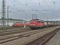 140 013-4 zieht am 08.09.2011 einen Containerzug durch Kaiserslautern