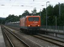 Beim Warten auf die EKO-Trans 143 001,mit dem St�rtebekersonderzug Cottbus-Binz,hatte man,am 09.Juli 2011,das sch�nste Wetter aber ausgerechnet als die Lok in Binz umlief verzog sich die Sonne.