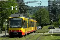 Ein interessantes Triebwagenduo war am 06.09.2011 den ganzen Tag zwischen Schwaigern West und �hringen-Cappel unterwegs. Hier begegnet mir das Duo aus Triebwagen 846 und 866, die beide den Versuchslack und das AVG-Logo tragen als S4 nach Schwaigern West bei Heilbronn Friedensplatz. Anmerkung: Das Bild enstand mit viel Tele au�erhalb des Gleisbereichs.