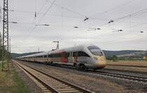 Das ist dann wohl mein zweites und auch letztes Bild von 415 022, der  Goldnase . Ger�chten Zufolge hat er ja mittlerweile seine Beklebung verloren. Hier war er, am 15.07.2011, noch unterwegs in Richtung S�den. Aufgenommen in Mecklar.