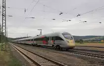 Das ist dann wohl mein zweites und auch letztes Bild von 415 022, der  Goldnase . Ger�chten Zufolge hat er ja mittlerweile seine Beklebung verloren. Hier war er, am 15.07.2011, noch unterwegs in Richtung S�den. Aufgenommen in Mecklar.