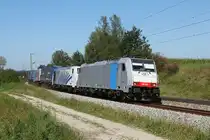 186 109 + 189 914 mit einem KLV Zug am 03.09.2011 bei Osterm�nchen.