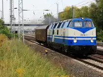 Bahnhof Berlin Sch�nefeld Flughafen, am 09.September 2011 verl�sst 228 758-9 der Rennsteigbahn am Abend mit einem Mitropa Anh�nger Berlin