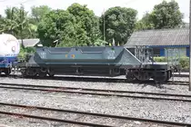 บ.ท.ข. 30 (บ.ท.ข. =B.H.W./Bogie Hopper Wagon, Talbot - Aachen, Bauj. 1975, Fabr.Nr. 197717) eingesetzt als Schutzwagen bei einem Gaskesselzug am 13.Juni 2011 im Pak Chong.

