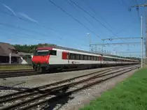 EWIV Pendel als IR 3228 bei Durchfahrt in Hindelbank, 10.09.2011.