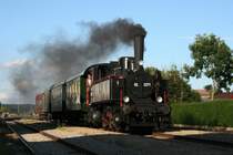 92.2271 mit einem GmP bei der Einfahrt in den Bahnhof Martinsberg/Gutenbrunn, aufgenommen im Zuge einer Fotofahrt am 08.08.2010.