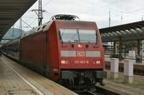 101 063-6 mit EC 100 Chur nach Hamburg in Freiburg am 27.08.2011