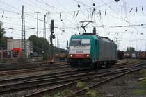 Die Cobra 2820 rangiert in Aachen-West bei Wolken.
11.9.2011