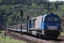 Die 272 001 (i.E f�r RTS) zieht am 20.8.11 einen Aubraumzug durch Ediger-Eller.