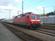 120 105-2 zieht den IC 2054 Frankfurt (Main) - Saarbr�cken am 13.09.2011 aus Kaiserslautern