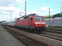 120 105-2 zieht den IC 2054 Frankfurt (Main) - Saarbr�cken am 13.09.2011 aus Kaiserslautern