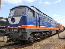 Pers�nliches Highlight war die Raildox 232 103-2, die zum ersten mal ausgiebig betrachtet werden konnte. Leider war sie auch als einzige recht bescheiden abgestellt. Aufgenommen am 23.07.2011 am Tag der offenen T�r bei Uwe Adam in Eisenach.