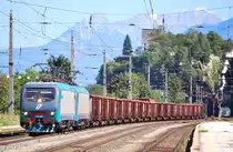 412 Tandem samt 189 Nachschublok bei der Durchfahrt in Brixlegg am 13.9.11.