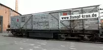 Ger�tewagen der DR im EBM Dresden Altstadt mit Internetseite f�r den historischen Dampfkran welcher sich im Museum befindet