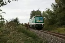 V300 001 k�mpfte sich mit tollem Sound die Steigung nach Beerwalde Richtung Schmirchau hinauf (22.09.11).