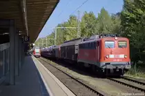 140 002-7 mit einem gemischtem G�terzug in Braunschweig. 24.09.2011