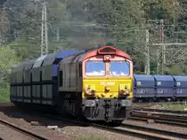 DE 669 mit Sch�ttgutwagen. K�ln-West. 24.09.2011.