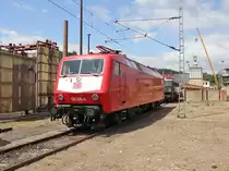 Wie aus dem Ei gepellt pr�sentierte sich 120 005-4 am Tag der offenen T�r bei Uwe Adam in Eisenach. Aufgenommen am 23.07.2011.