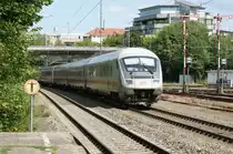 IC-Steuerwagen Bauart Bpmbdzf mit IC 2370 Konstanz nach Hannover Hbf in Villingen am 14.08.2011 
